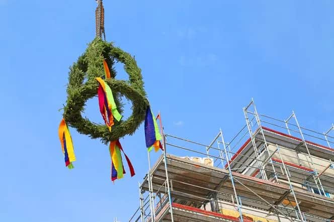 Jak zrobić wianek wiecha na dach - tradycyjne sposoby i porady