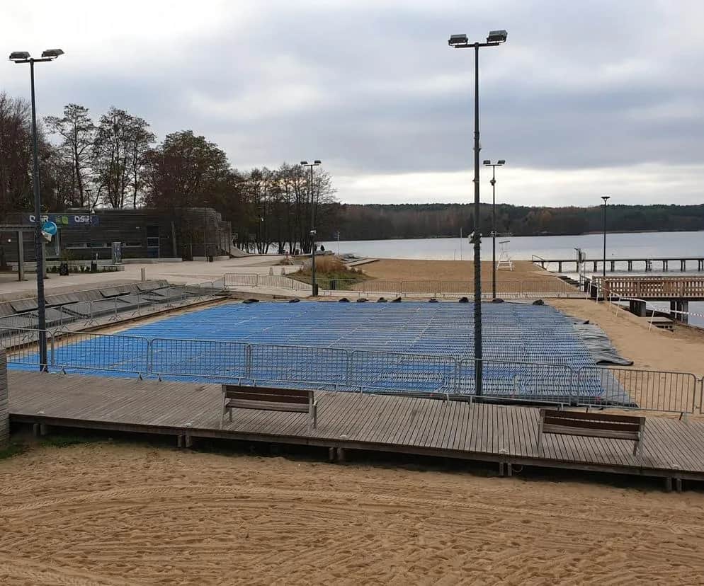 Ile kosztuje budowa lodowiska? Poznaj ukryte wydatki i oszczędności