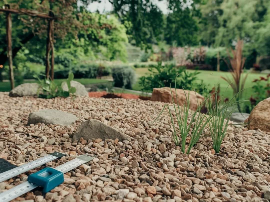 Ile żwiru na m2? Sprawdź, jak uniknąć błędów w obliczeniach i oszczędzić!