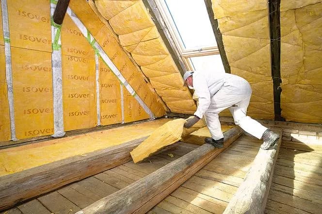 Wata izolacyjna na dach: Wybór, właściwości i skuteczna izolacja