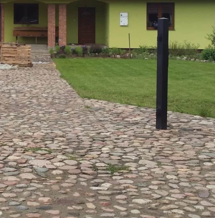 Jakie kamienie na podjazd wybrać, aby uniknąć błędów i cieszyć się trwałością?