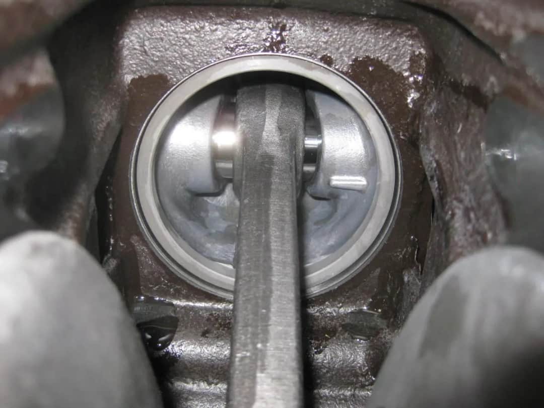 Ile kosztuje remont silnika MF 255? Co musisz wiedzieć przed naprawą?