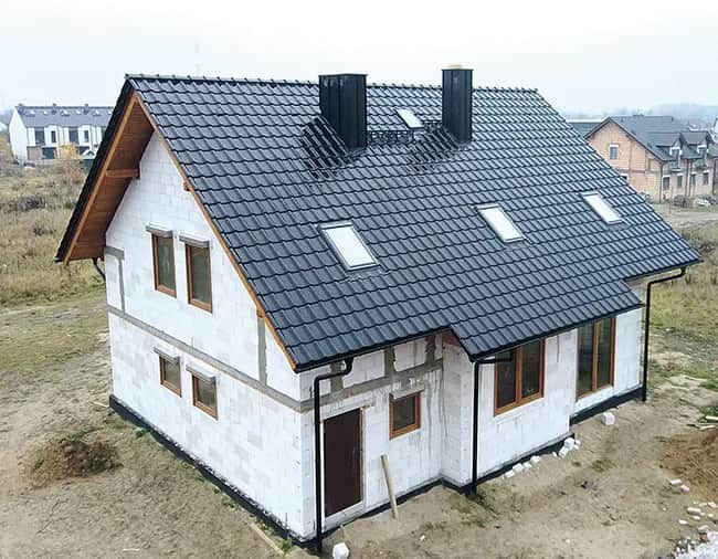 Dachówka na dach: jak wybrać i zamontować idealną dla siebie